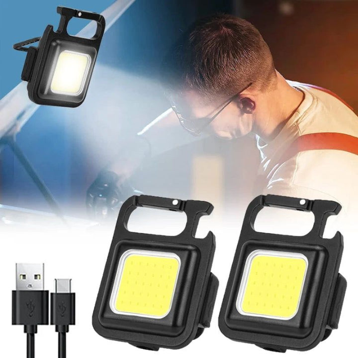 LumoKey™ - Mini Linterna Recargable de Llavero
