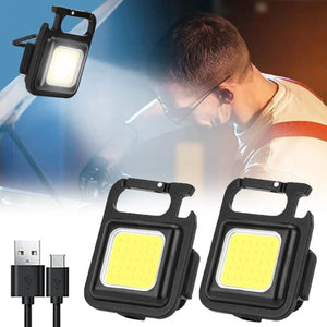 LumoKey™ - Mini Linterna Recargable de Llavero